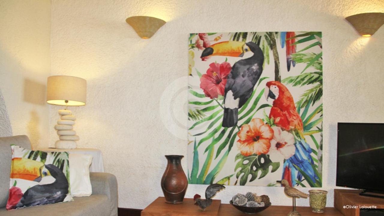 Fantastic Spacious Beachfront Villavacances Grand Bay Buitenkant foto