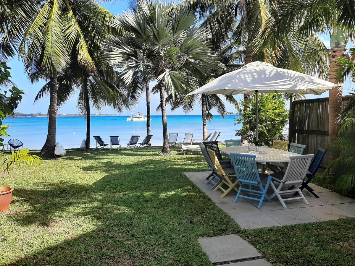 Fantastic Spacious Beachfront Villavacances Grand Bay Buitenkant foto