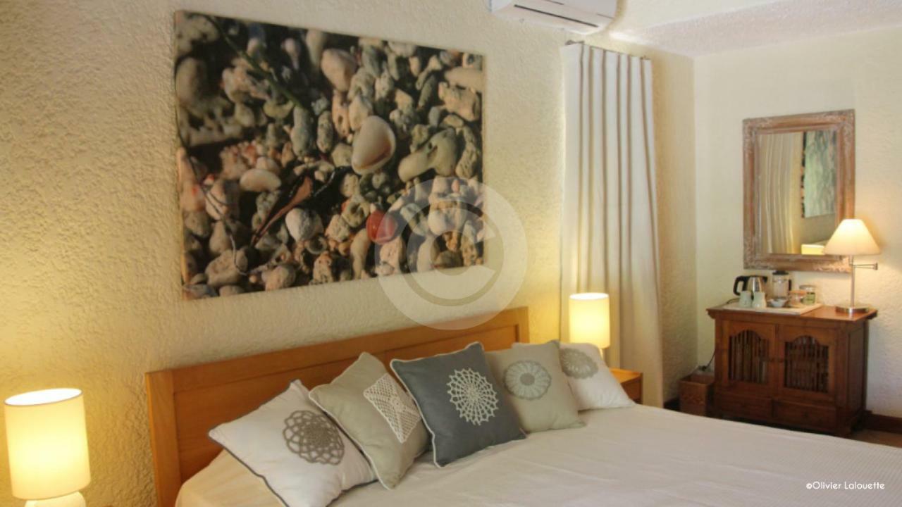 Fantastic Spacious Beachfront Villavacances Grand Bay Buitenkant foto